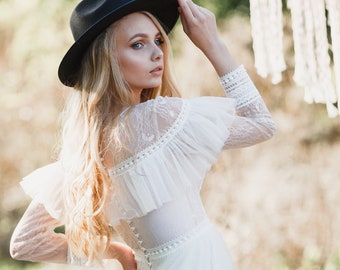 Wedding Dress Gloria / Fairy Wedding Dresses / Lace Wedding Dress / Boho Wedding Dress / Bohemian Gown / Tulle Wedding Dress