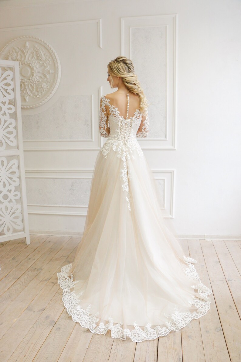 Lace Wedding Dress Traditional