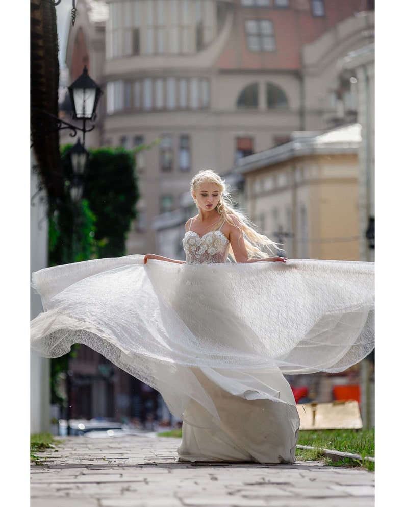 Long Trail Wedding Dress Open Back Wedding Dress Long Bridal - Etsy