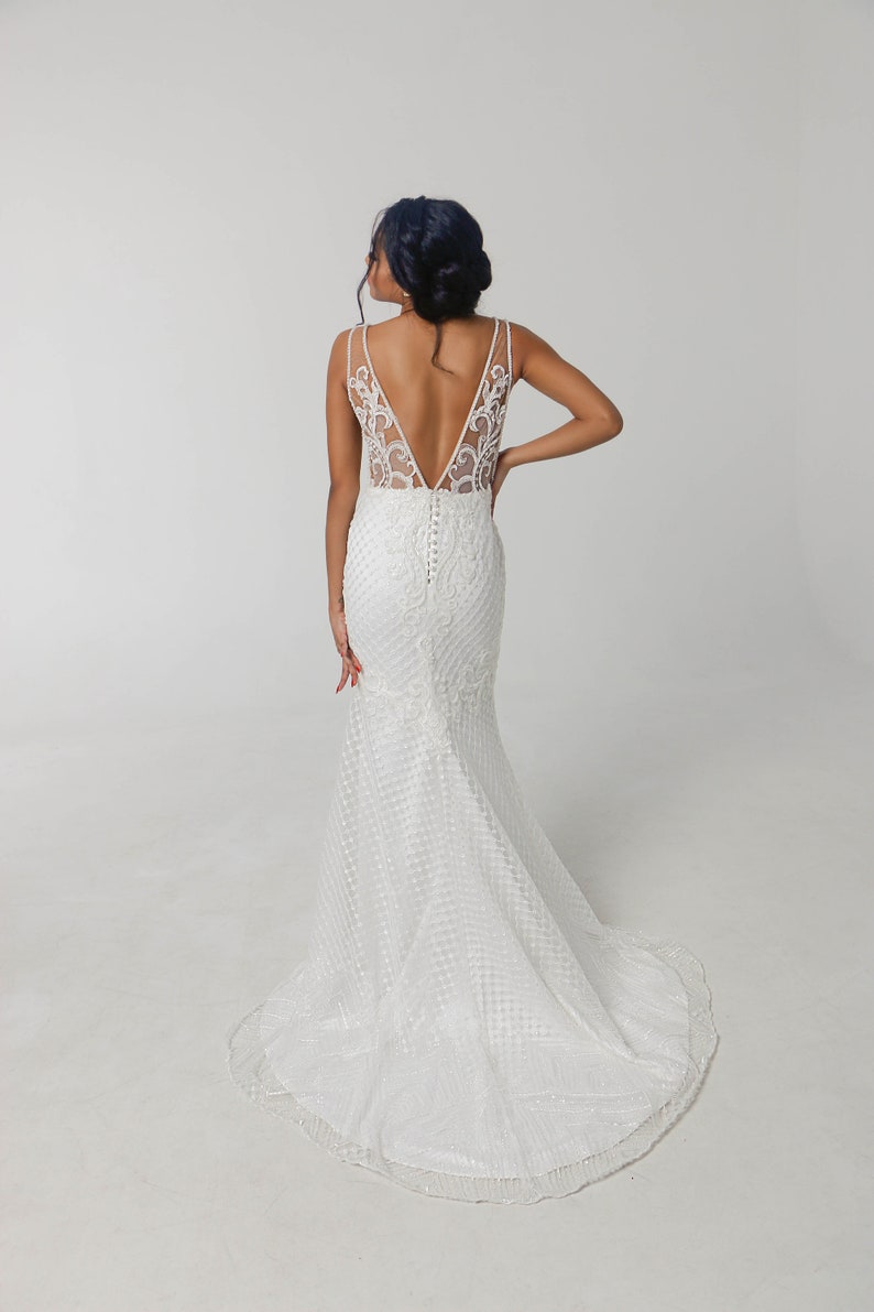 Mermaid Wedding Dress Sleeveless Lace Wedding Dress Open image 6