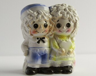 Small Raggedy Ann And Andy Vase- Made in Japan