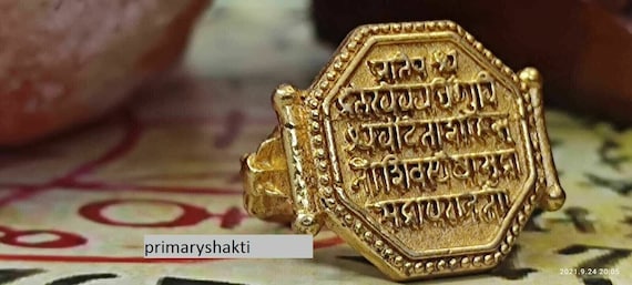 Pin by Pragati Nikam on Gold ring designs | Gold necklace for men, Mens gold  rings, Gold ring designs