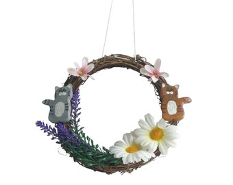 Wreath Spring with Cat Figures