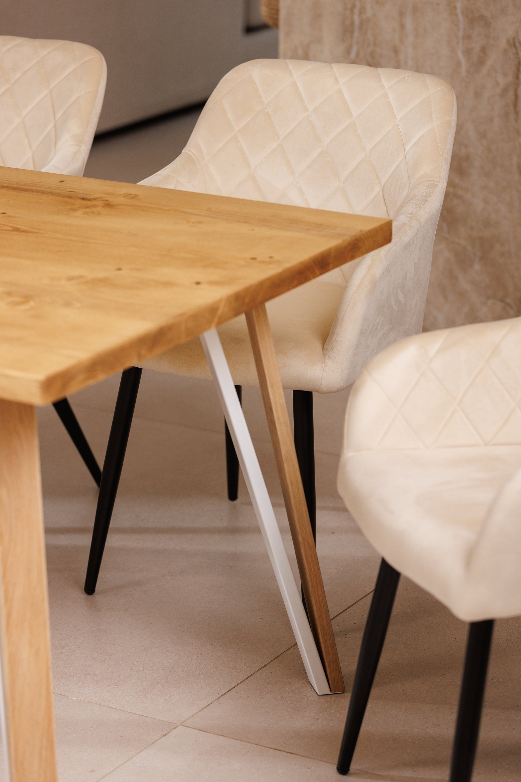 Mesa de comedor rústica de madera maciza de pino con patas en X en cruz.  Mesa de cocina fabricada en cualquier tamaño con madera rústica gruesa. -   México