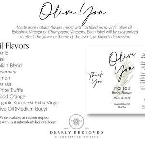 Op de afbeelding: Witte etiketten met de tekst "Olive You" en "Thank You". De etiketten bevatten oliesmaken zoals knoflook, basilicum en rozemarijn. E&eacute;n etiket is aangepast voor Marisa's Bridal Shower, 12 maart 2022.