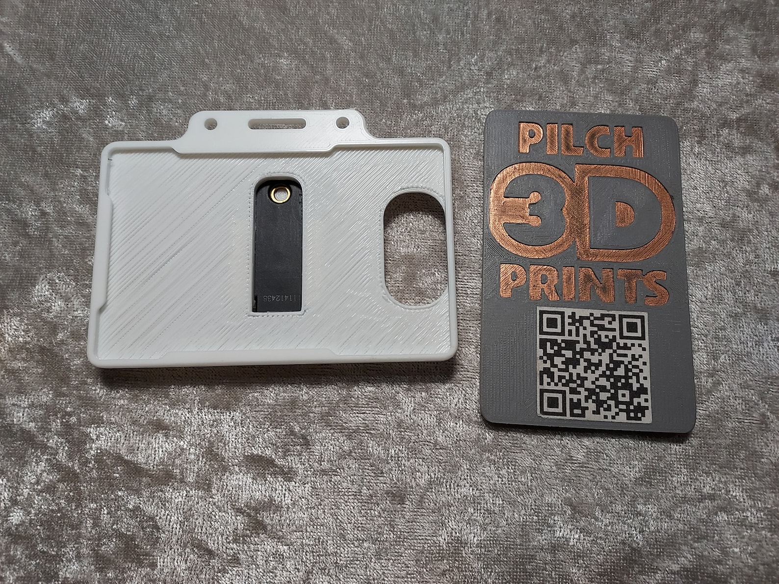 3D Printed Yubikey 5 NFC 13 Badge Holder multiple Color Options