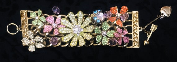 BETSEY JOHNSON vintage bracelet