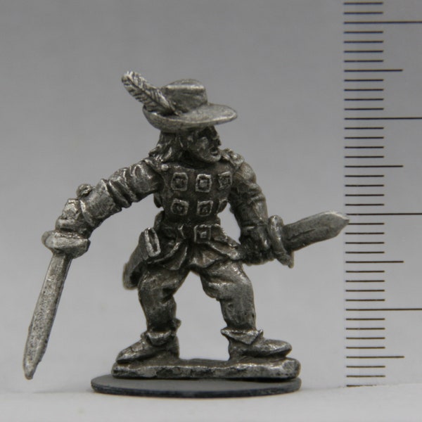 Human Rogue, Studded Leather, Spiffy Hat unpainted mini, 28mm scale,tabletop RPG miniature, D&D figurines, Pathfinder fantasy gaming, pewter