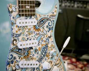 PRS Silver Sky • Core • Battipenna SE • Paisley #6 • Battipenna personalizzato • Stormguitar