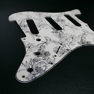 Fender ST Style Pickguard • Floral #7 • Custom Pickguard • Graphic • Stormguitar