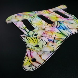 Fender ST Style Pickguard • Floral #8 • Custom Pickguard • Graphic • Stormguitar