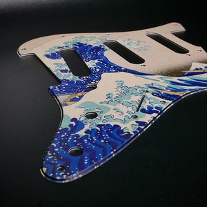 Fender ST Style Pickguard • Vintage Style-The Great Wave Off Kanagawa • Custom Pickguard • Graphic • Stormguitar