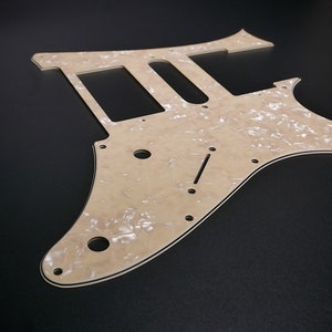 Ibanez Pickguard • 4-lagige cremefarbene Perle • RG Serie • Custom Pickguard • Stormguitar