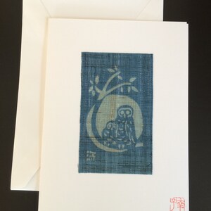 Carte Hibou, carte d’art, carte d’art textile japonais, Hibou, carte d’art originale, colorant naturel, Katazome, maman et bébé,