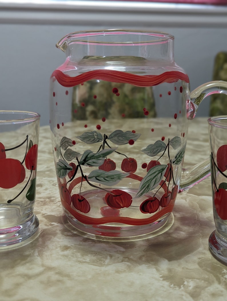 Vintage Libbey glass set of 5 cherry glasses and coordinating cherry pitcher unknown maker red cherries with green stems zdjęcie 4