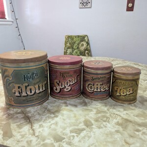 バロノフアンティーク缶4個セット