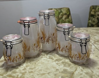 Vintage set of 5 Arc clear sealable jars with golden wheat and barley design on all (2) .5 Litre, (1) 1 litre, (1) 1.5 litre, and (1) 2 litr