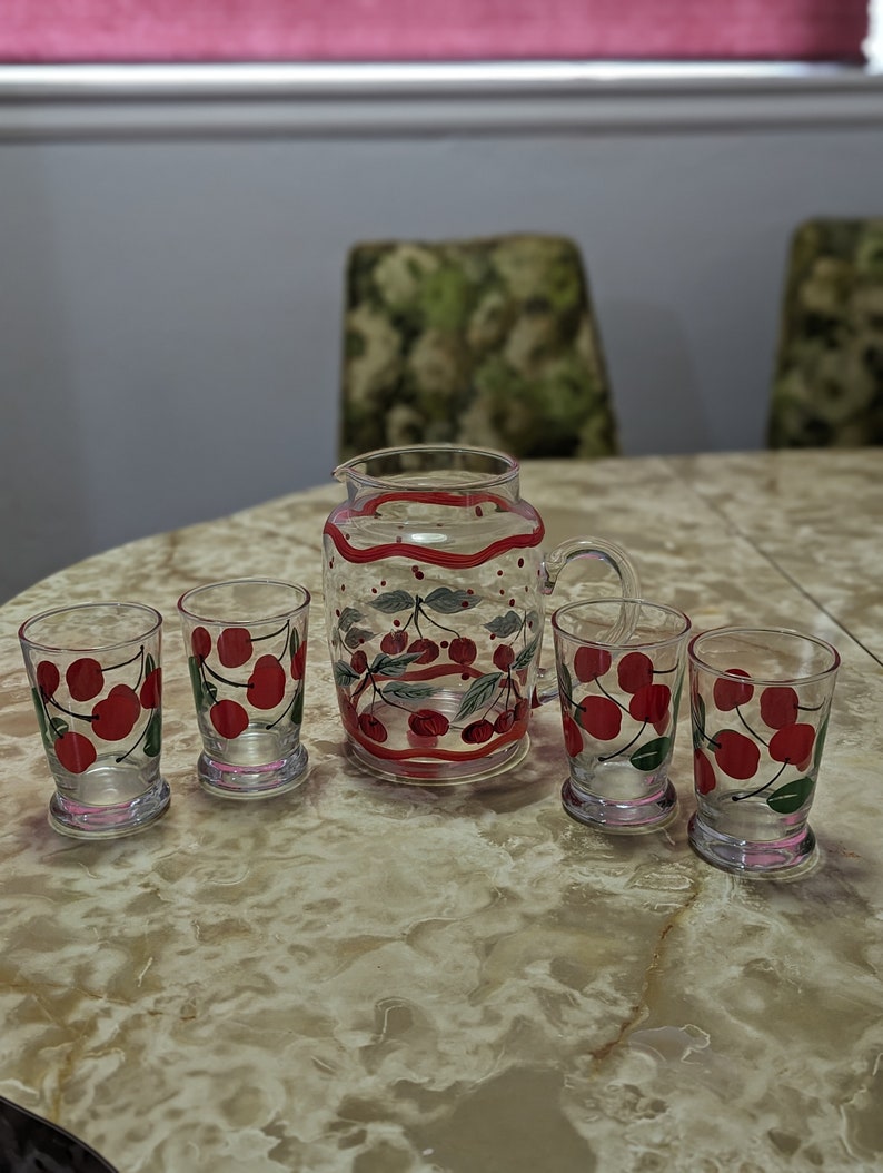 Vintage Libbey glass set of 5 cherry glasses and coordinating cherry pitcher unknown maker red cherries with green stems zdjęcie 6