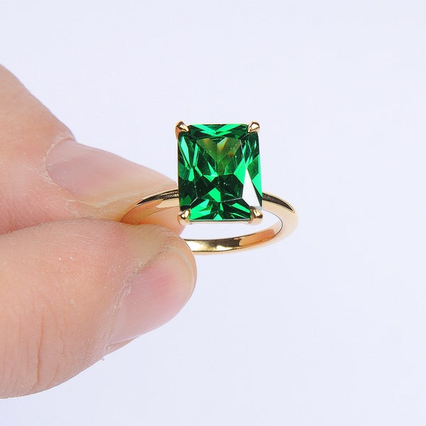 Emerald Cut Emerald Ring, 14K Solid Gold Emerald Ring, Emerald Cut Birthstone Stacking Ring, May Birthstone Ring, Green Emerald Ring