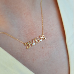 CZ 日付ネックレス、カスタム日付ネックレス、14K ゴールド パーソナライズ日付ネックレス、パーソナライズ数字ネックレス、結婚日付ネックレス