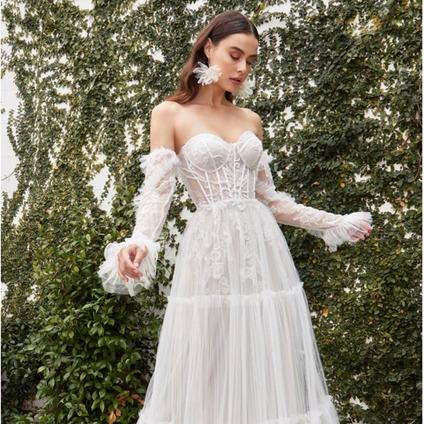 Boho Wedding Dress Tulle Wedding Gown Bridal Gown with Sleeves Tulle Bridal Gown in Off-White
