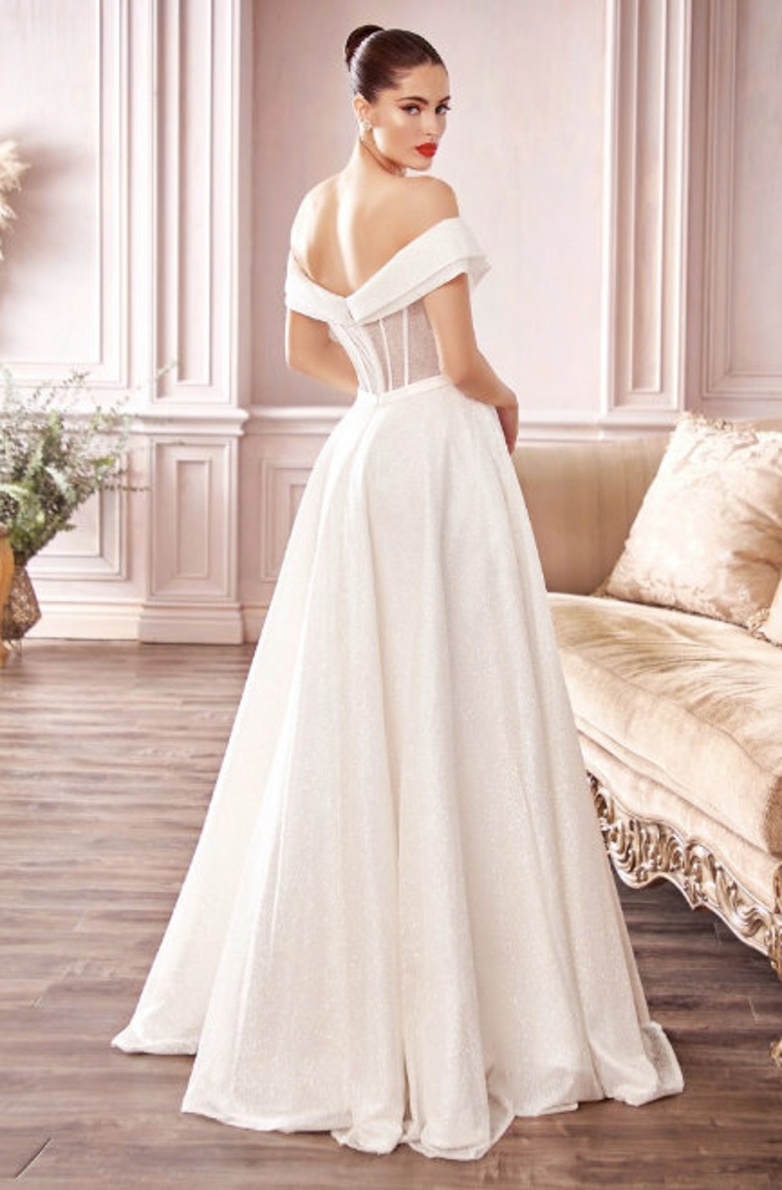 Timeless White Dress Wedding Vintage: Elegance Redefined