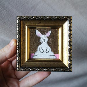 Retrato de conejo, pintura al óleo, pintura original enmarcada con pan de oro, 2 x 2, pintura de conejo, ilustración original enmarcada, decoración del hogar, arte de pared
