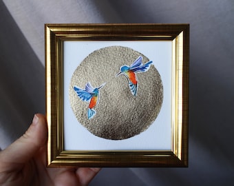 Pintura de colibrí con pan de oro, acuarela original enmarcada (4x4)