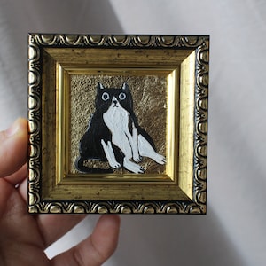 Portrait de chat noir avec feuille d'or Peinture à l'huile avec feuille d'or 2 x 2 peinture originale encadrée Peinture de chat noir originale encadrée