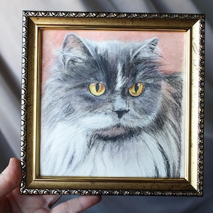 Le dessin au crayon de chat gris blanc pelucheux avec la peinture originale d'aquarelle 6 x 6 encadrée peinture originale encadrée de chat blanc