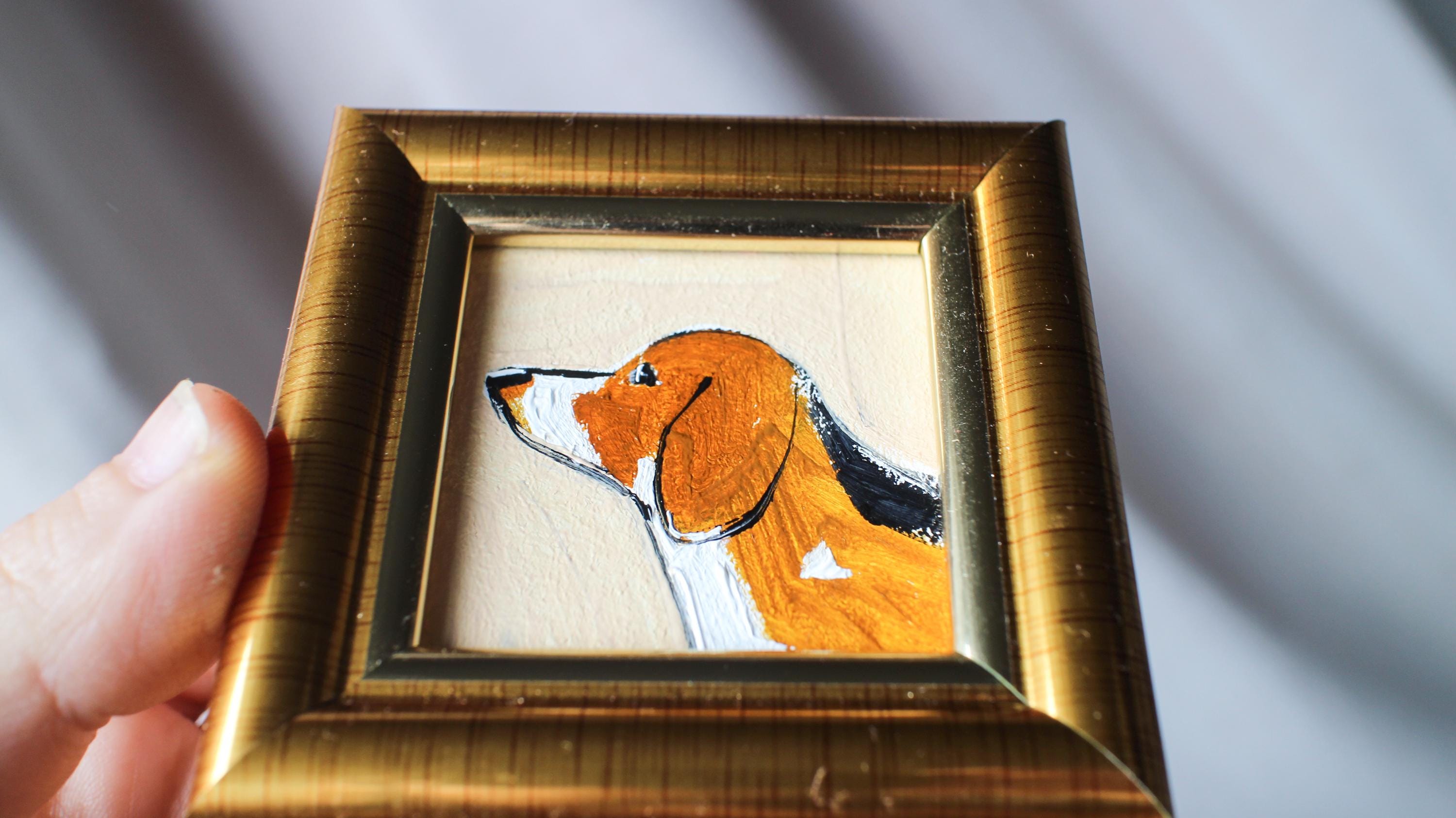 ビーグル犬の油絵：オリジナルのペットの肖像画アート、2x2の額入り