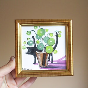 El gato volcó la maceta Pilea Pintura al óleo 4x4 Cuadro original enmarcado Cuadro gato negro original enmarcado