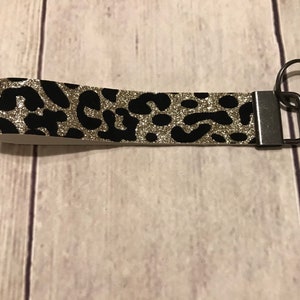 Grayblack leopard key fob