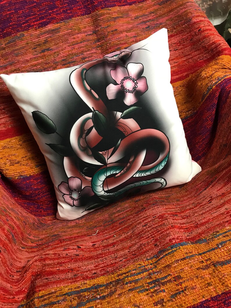 Snekke pillow