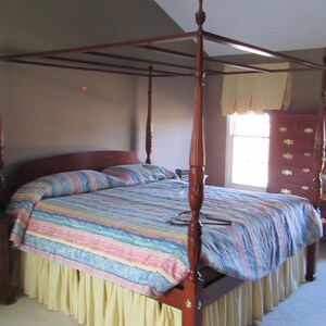 Cherry Canopy Bed 