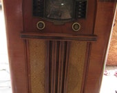 Zenith Wavemagnet Antque Radio Floor Antique Works