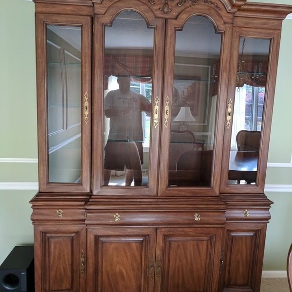 Henkel Harris Hutch China Cabinet Dining Room Set Mahogany