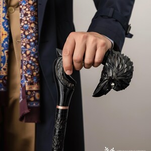 Modern Crazy Wooden Raven Walking Rod med kråkdesign för män och kvinnor bild 2