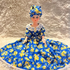 Muñeca inspirada en las dos aguas ~