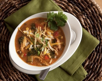 Receta fácil y deliciosa de sopa de tortilla de pollo en olla de cocción lenta