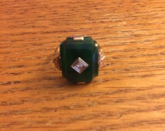 Green 10k gold dinner ring
