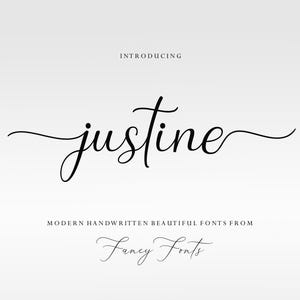 Op de afbeelding: Een afbeelding met de naam "Justine" in elegant, vloeiend zwart schrift. Het woord "Introducing" staat boven de naam en "Modern Handwritten Beautiful Fonts From Fancy Fonts" eronder. De achtergrond is een lichtgrijze gradiënt.
