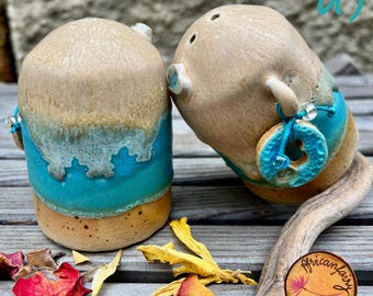 2 STÜCK Salz- und Pfefferstreuer aus Keramik. Handgemacht verschiedene Glasuren