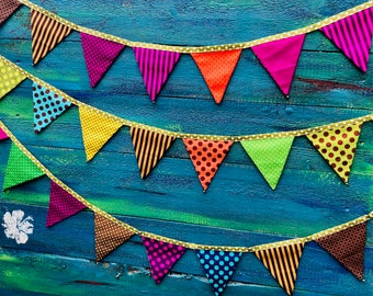 Bunte Wimpelkette mit Glöckchen „Michael Miller“