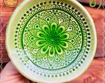 Insect drinker “Mandala” in 3 different colors, decoration