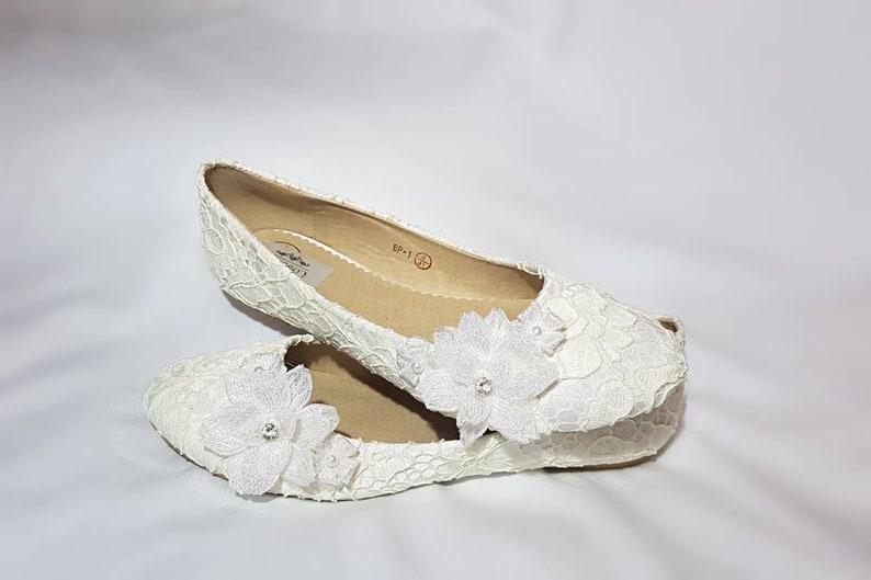 Ivory Lace Flower Wedding Shoes flat  wedding shoes flat image 3