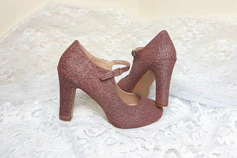 international concepts gold glitter flower heel