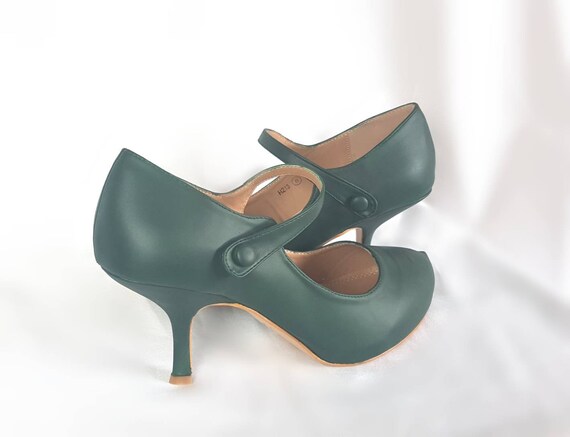 low heel mary jane shoes