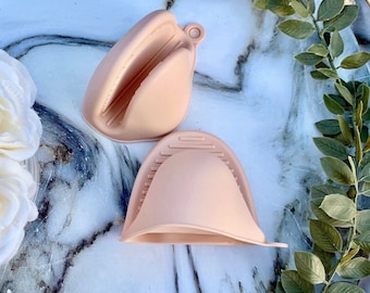 Blush Pink Silicone Oven Mitts. Cooking Tools. Gift for Mom/Wife. Pink Silicone Oven Mitts. Kitchen Gadgets. Pretty Kitchen Utensils,