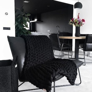 Black chunky Merino Blanket  hand knit Merino Blanket - Giant Blanket - Throw Blanket - Arm Knitting Blanket - Thick Blanket